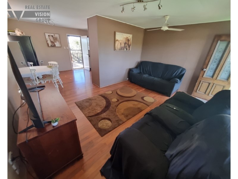 16 Doon St, Blackwater QLD 4717