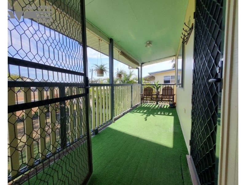 16 Doon St, Blackwater QLD 4717