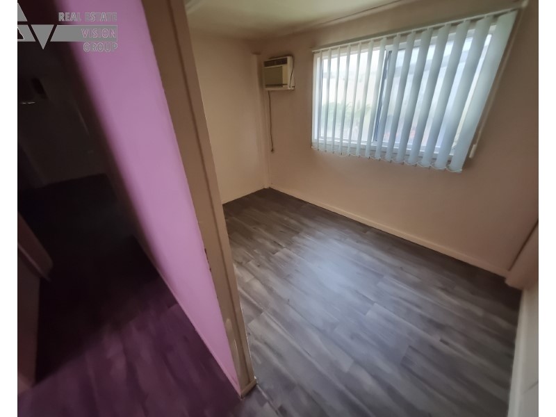 16 Doon St, Blackwater QLD 4717