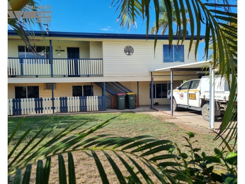 16 Doon St, Blackwater QLD 4717