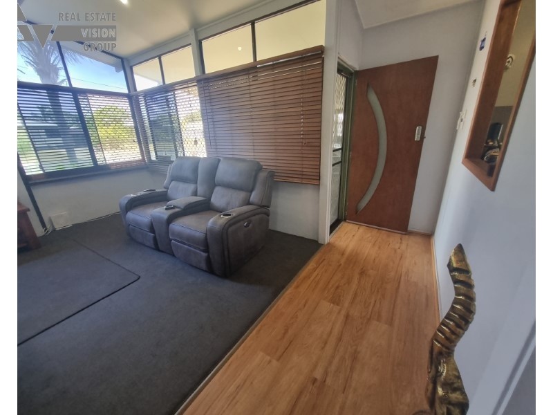 46 Littlefield St, Blackwater QLD 4717
