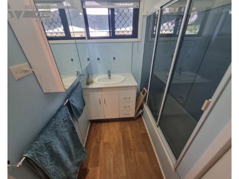46 Littlefield St, Blackwater QLD 4717