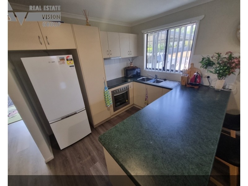 1A Pendula Cres, Blackwater QLD 4717