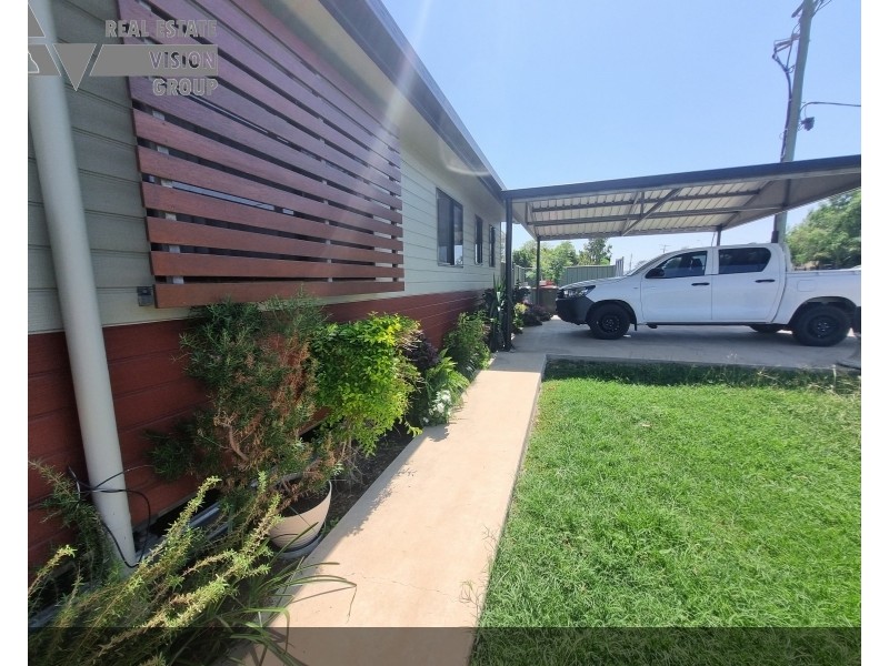 1A Pendula Cres, Blackwater QLD 4717