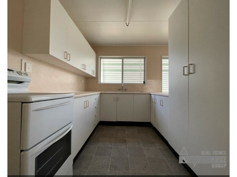 12 Rufus St, Blackwater QLD 4717
