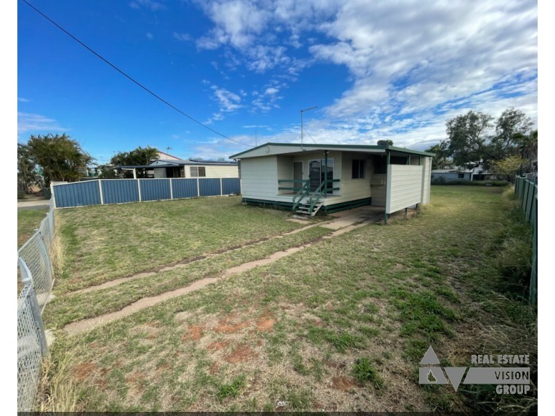 12 Rufus St, Blackwater QLD 4717