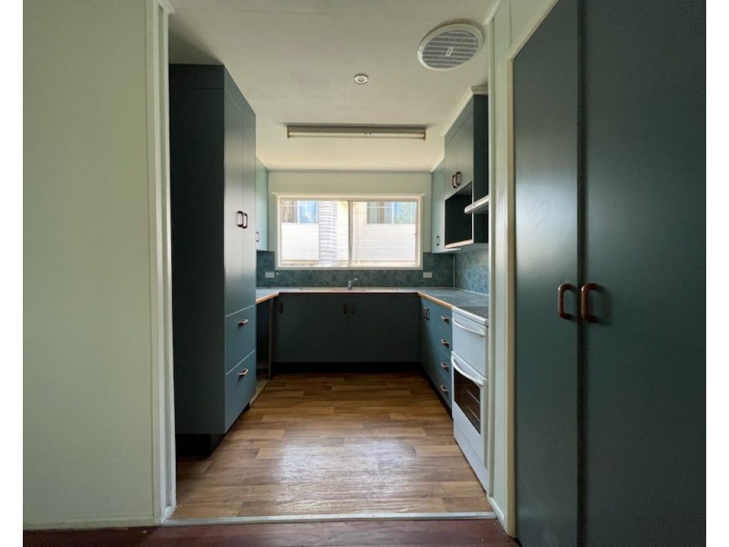 7 Bredhauer St, Blackwater QLD 4717