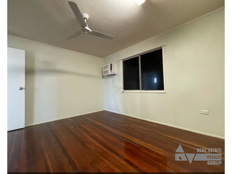 7 Bredhauer St, Blackwater QLD 4717