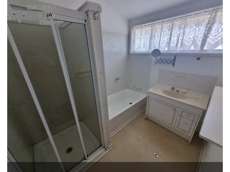1 Scantlebury St, Blackwater QLD 4717