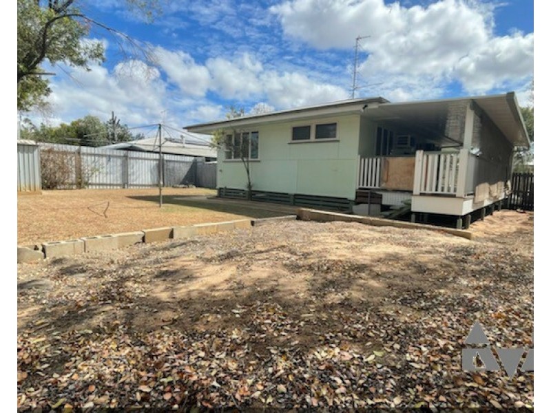 4 Seeman St, Blackwater QLD 4717