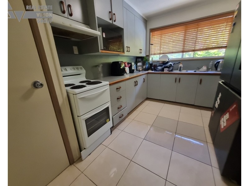 14 Yeates Ave, Blackwater QLD 4717