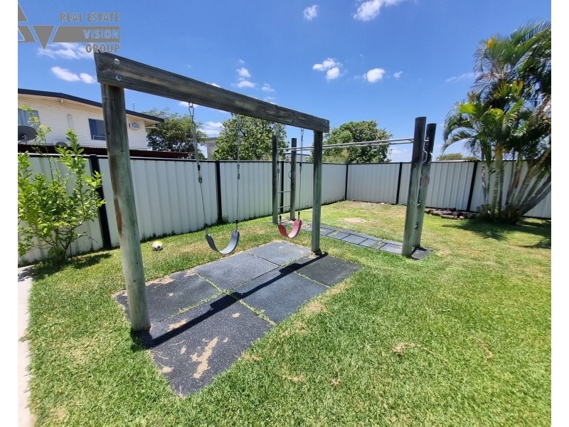 14 Yeates Ave, Blackwater QLD 4717