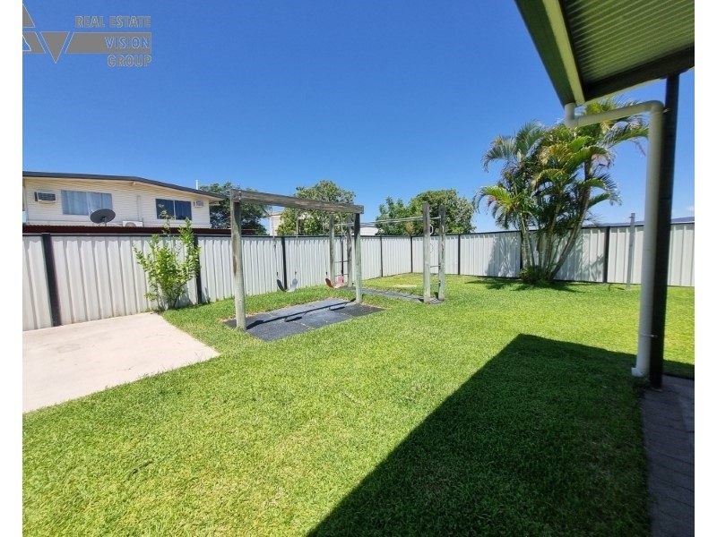 14 Yeates Ave, Blackwater QLD 4717