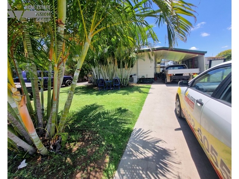 14 Yeates Ave, Blackwater QLD 4717