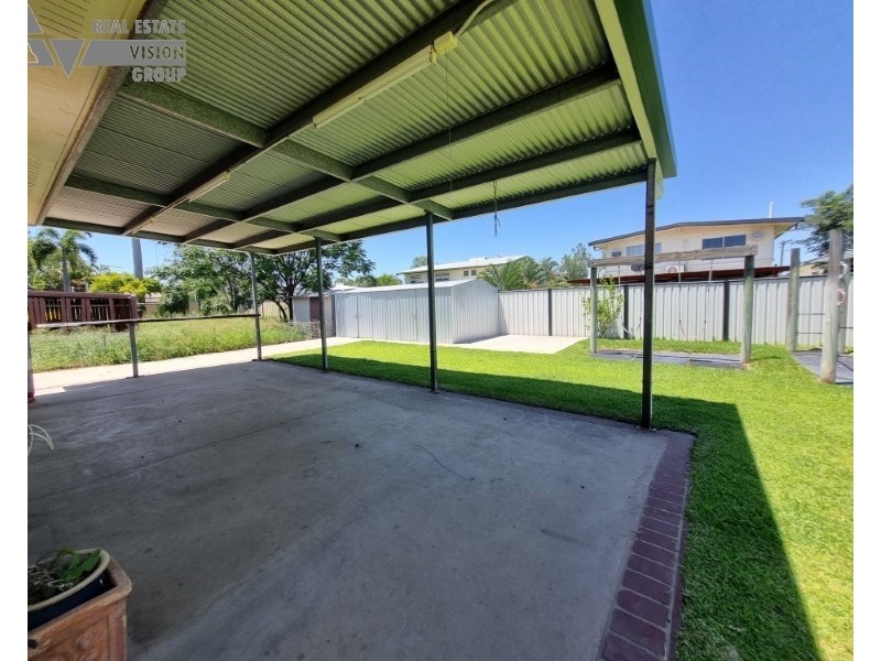 14 Yeates Ave, Blackwater QLD 4717