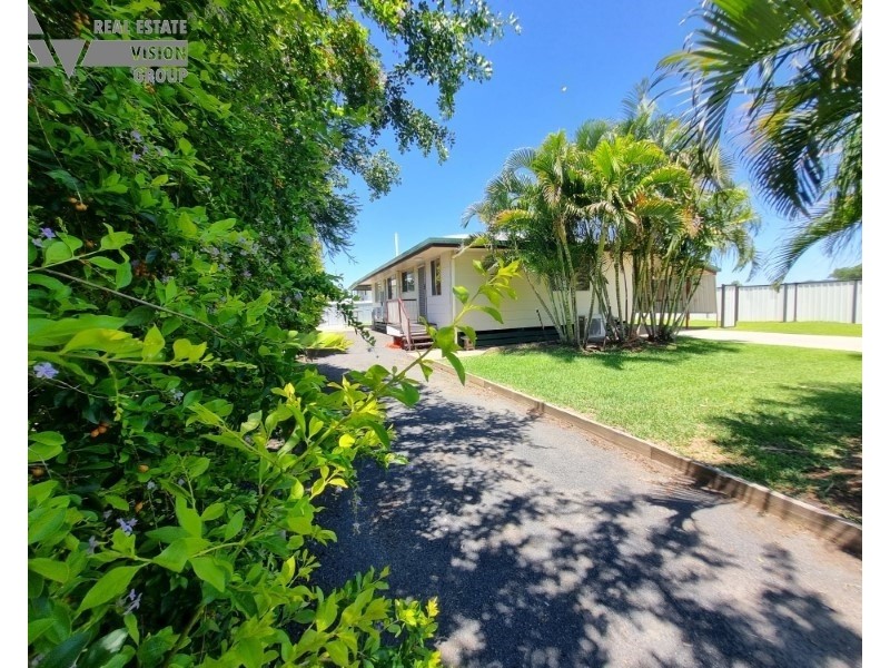 14 Yeates Ave, Blackwater QLD 4717