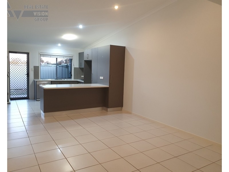 Unit 10/8 Hillcrest St, Emerald QLD 4720