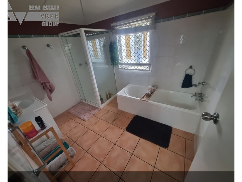 20-22 Sandalwood Street, Blackwater QLD 4717