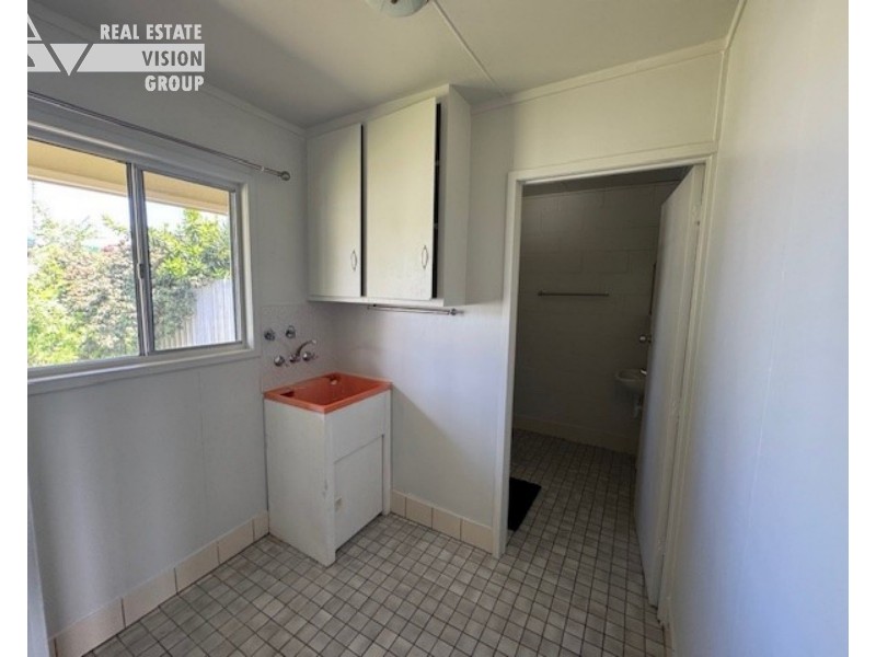 6 Clark Dr, Emerald QLD 4720