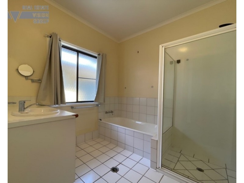 107 Blain St, Blackwater QLD 4717