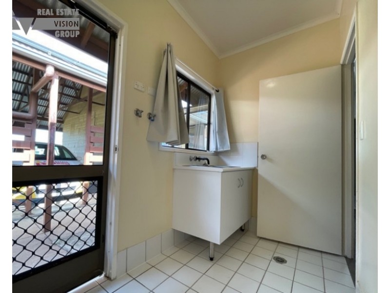 107 Blain St, Blackwater QLD 4717