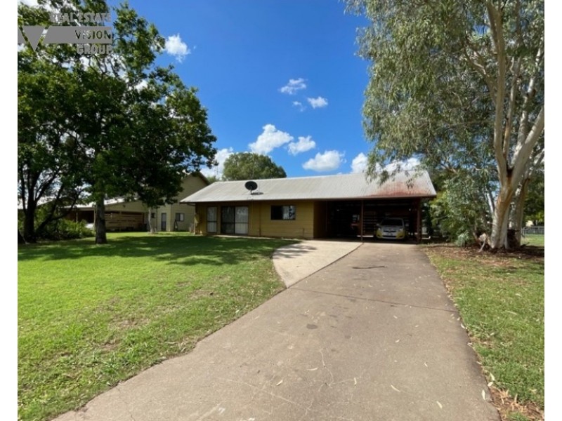 107 Blain St, Blackwater QLD 4717