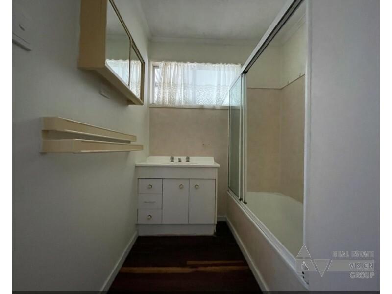 9 Gum St, Blackwater QLD 4717