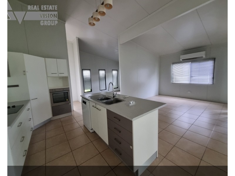 10 Gum St, Blackwater QLD 4717