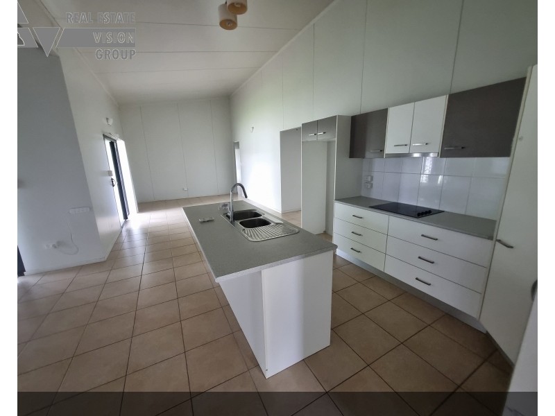 10 Gum St, Blackwater QLD 4717