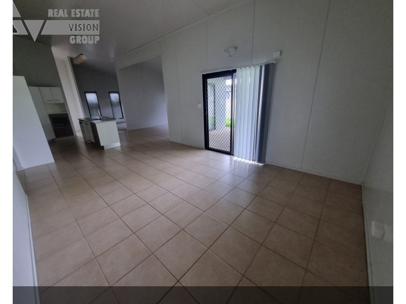 10 Gum St, Blackwater QLD 4717