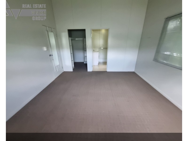 10 Gum St, Blackwater QLD 4717