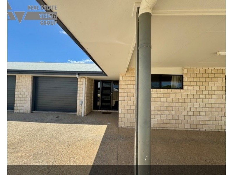 2/17 Lakeside Drive St, Emerald QLD 4720