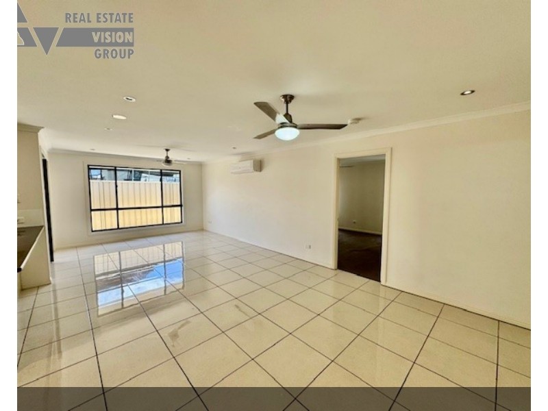 2/17 Lakeside Drive St, Emerald QLD 4720