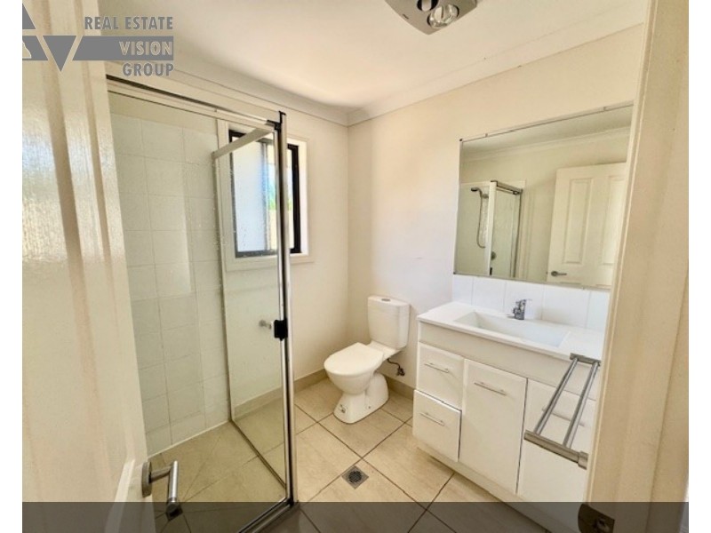 2/17 Lakeside Drive St, Emerald QLD 4720