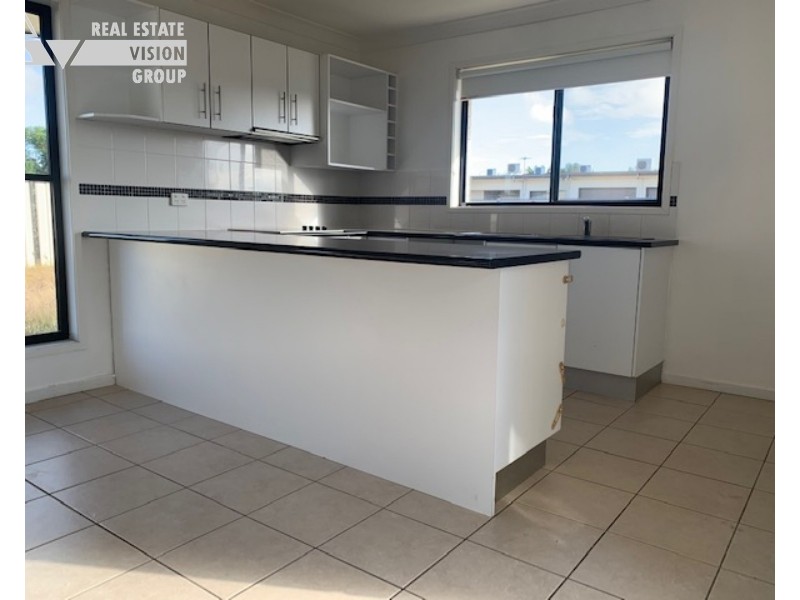 6 Guy St, Emerald QLD 4720