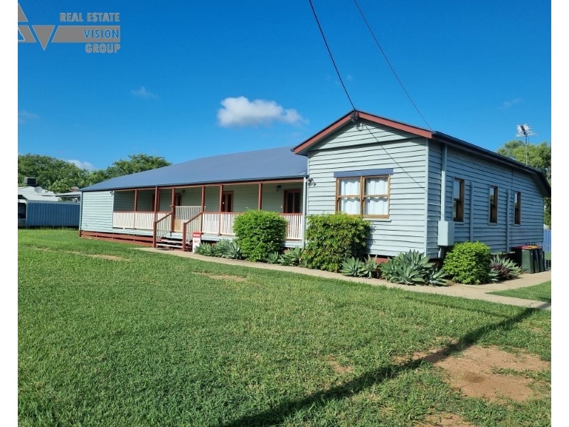16-18 Sandalwood St, Blackwater QLD 4717
