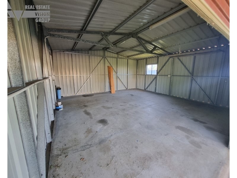 16-18 Sandalwood St, Blackwater QLD 4717