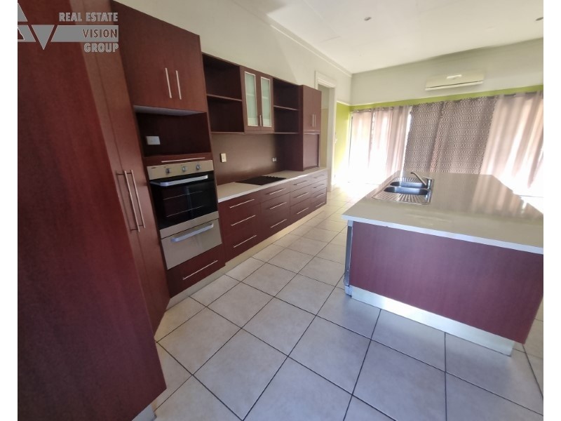 16-18 Sandalwood St, Blackwater QLD 4717