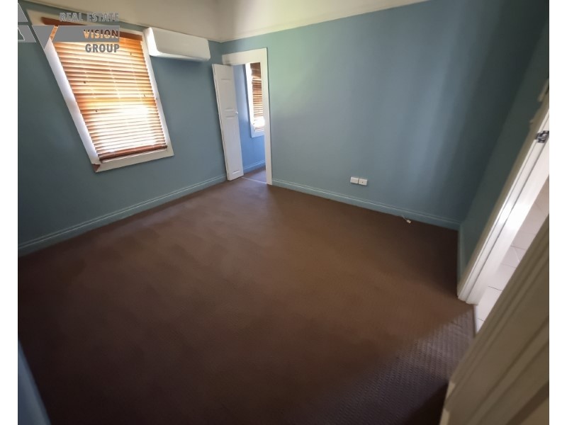 16-18 Sandalwood St, Blackwater QLD 4717