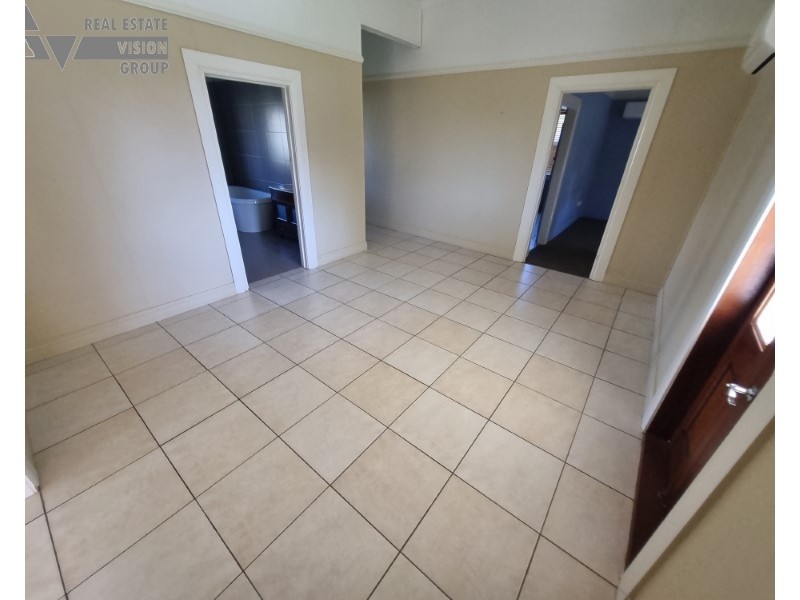 16-18 Sandalwood St, Blackwater QLD 4717