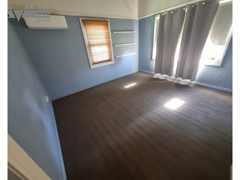 16-18 Sandalwood St, Blackwater QLD 4717