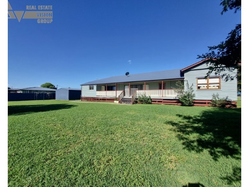 16-18 Sandalwood St, Blackwater QLD 4717