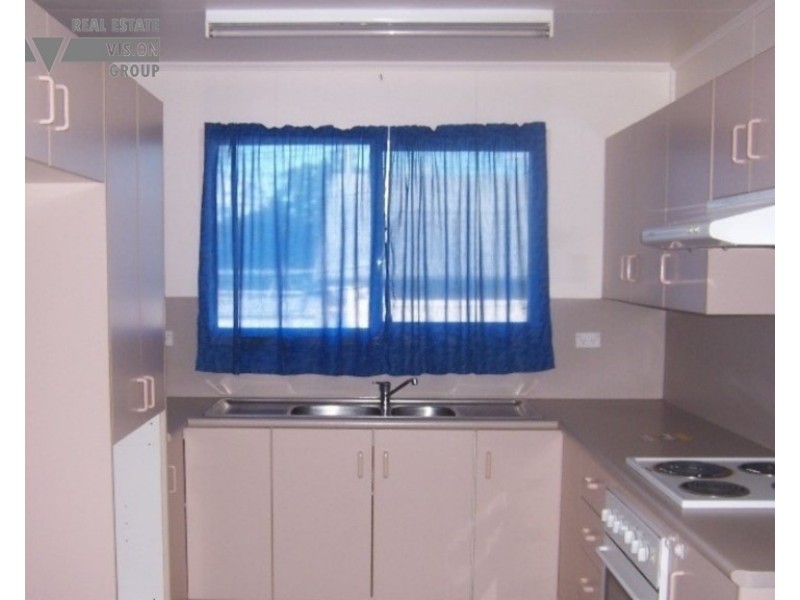 2 Mangrove Street, Blackwater QLD 4717