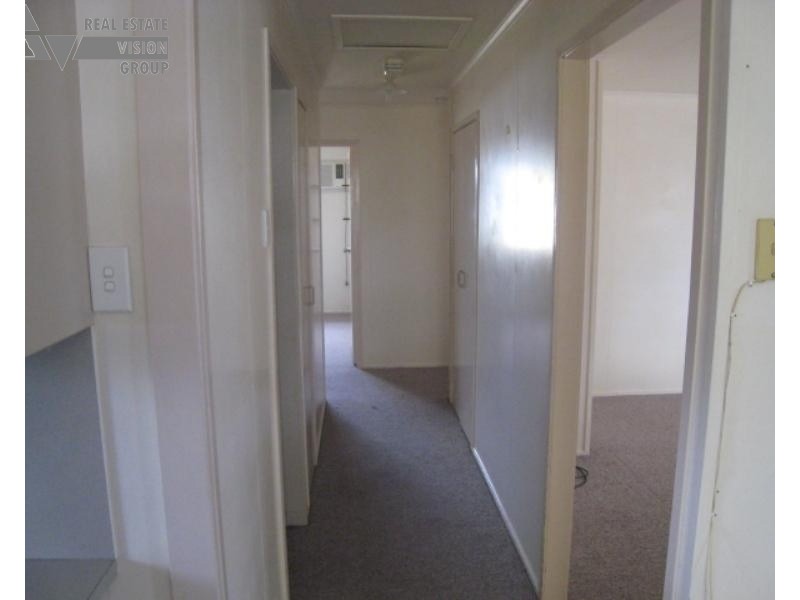 2 Mangrove Street, Blackwater QLD 4717