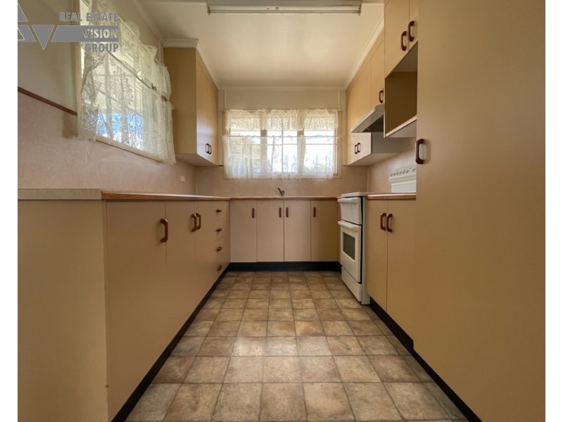 3 Fay St, Blackwater QLD 4717