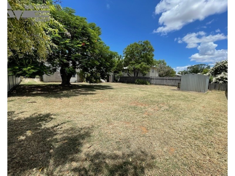 3 Fay St, Blackwater QLD 4717