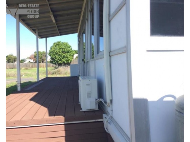 Unit 4/51 Bremner St, Blackwater QLD 4717