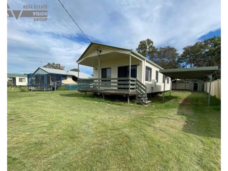 7 Oliffe St, Blackwater QLD 4717