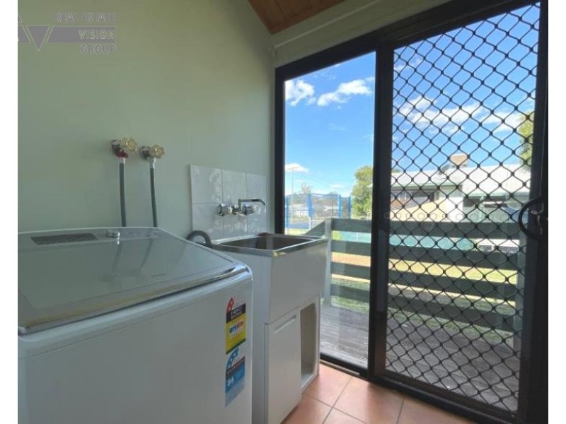 7 Oliffe St, Blackwater QLD 4717