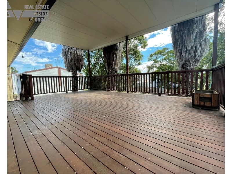 12 Bredhauer St, Blackwater QLD 4717